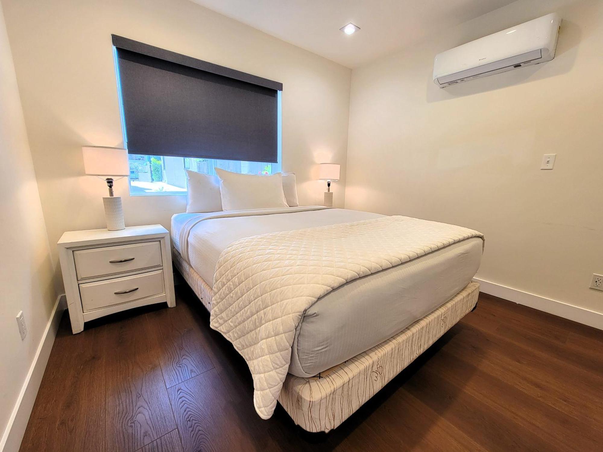 Newly Built Three Bedroom Close To Rodeo Drive Hollywood Downtown And Beaches Close To Attractions * Los Angeles