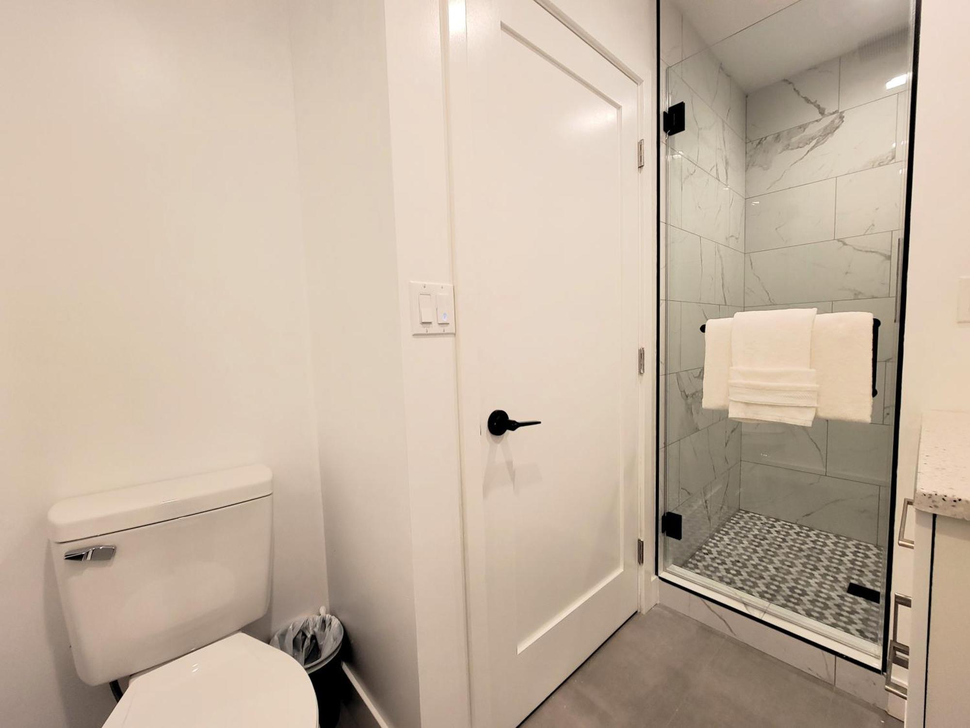 Newly Built Three Bedroom Close To Rodeo Drive Hollywood Downtown And Beaches Close To Attractions Los Angeles