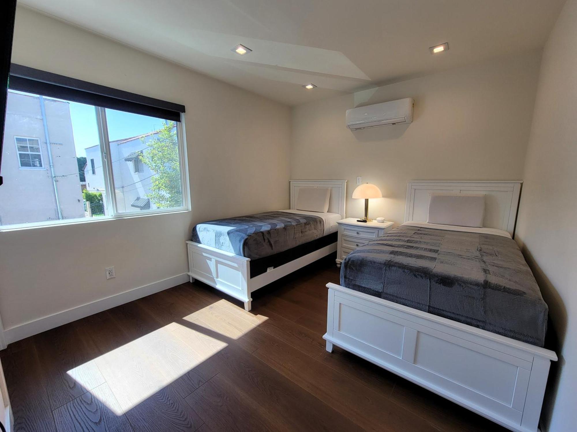 Appartamento Newly Built Three Bedroom Close To Rodeo Drive Hollywood Downtown And Beaches Close To Attractions *